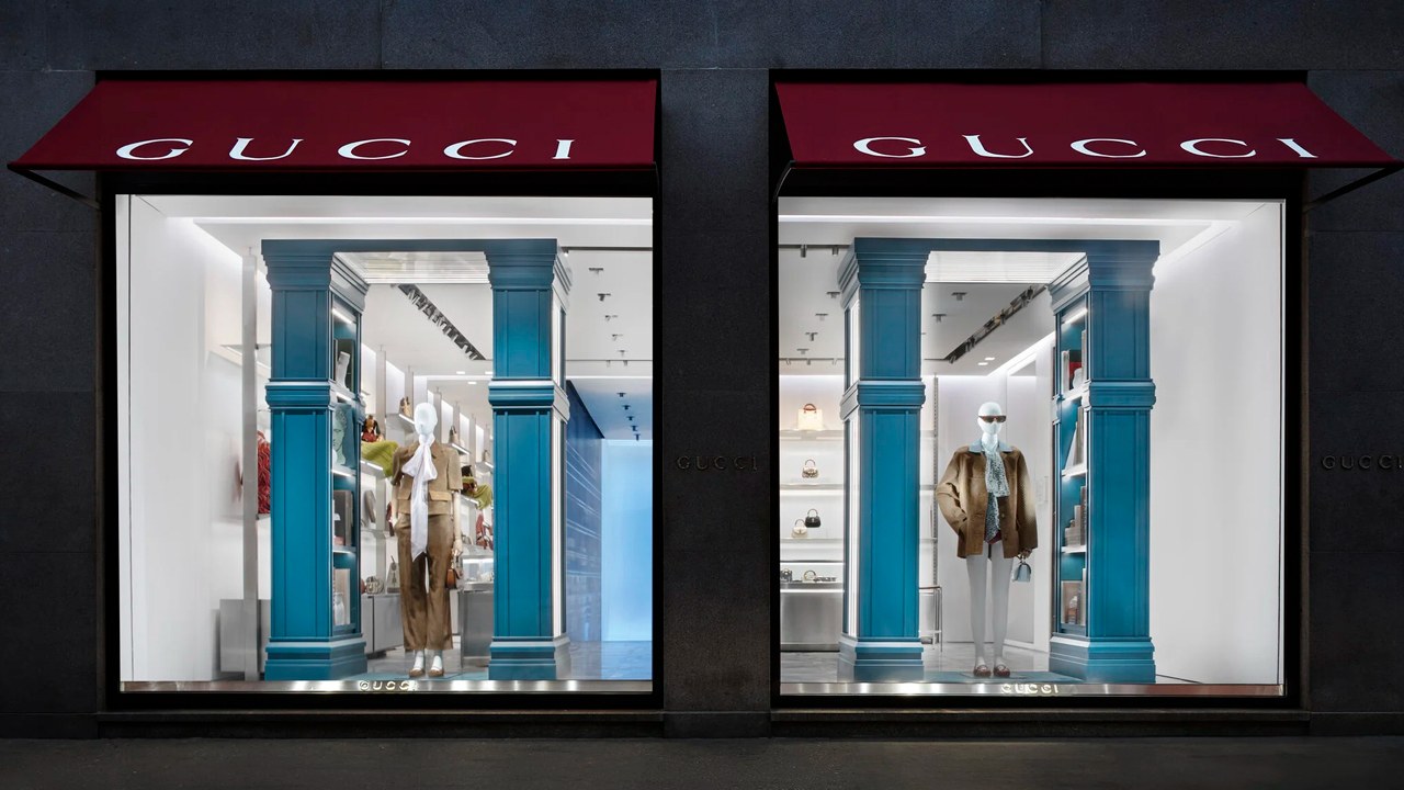 Vitrine Gucci Endless Narratives. Clique na imagem e confira criações da marca! (Foto: Reprodução/Fashion Network)