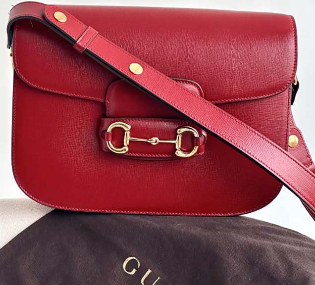 Foto do modelo Horsebit 1955 uma das bolsas Gucci que vendem rápido em brechós como Etiqueta Única.