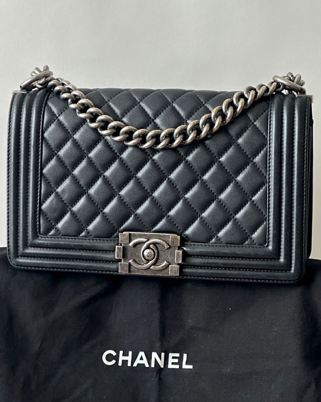 Bolsa Chanel Boy. Clique na imagem e confira mais modelos!