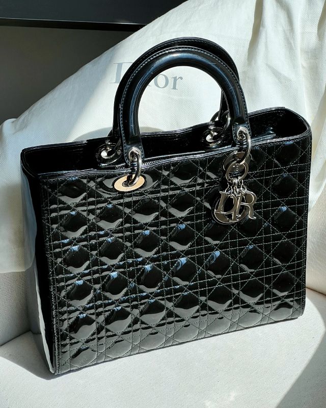 Bolsa Lady Dior. Clique na imagem e confira mais modelos da marca!