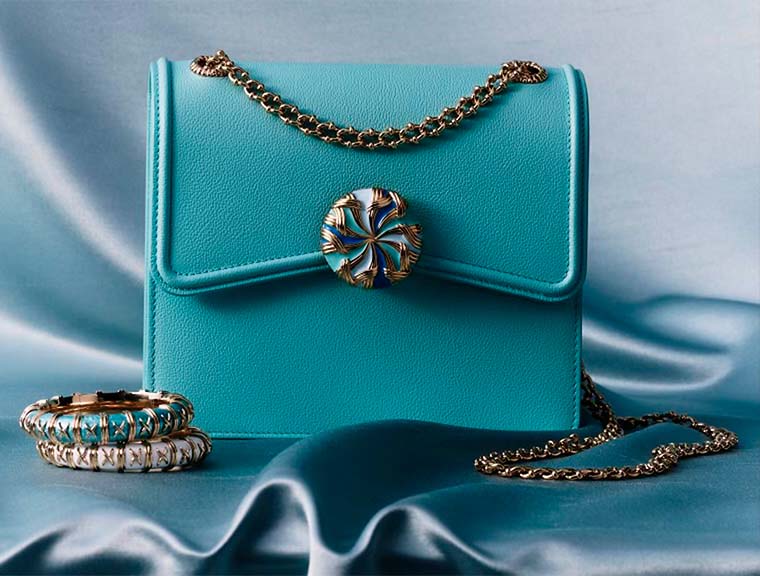 Foto de bolsa Tiffany & Co da Nova Coleção  de Bolsas Jean Schlumberger by Tiffany Ribbons.