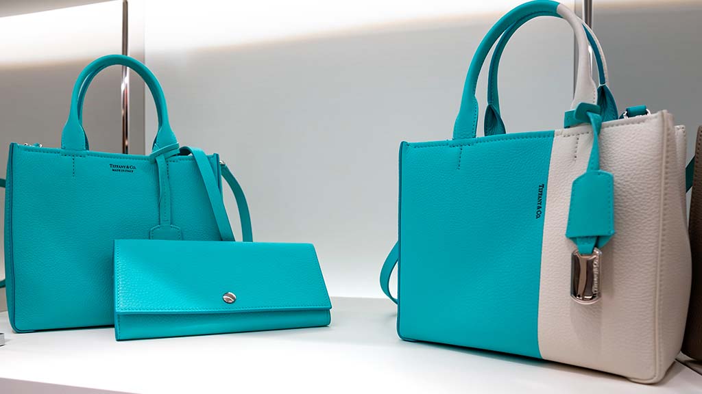 tiffany-co-conheca-a-nova-colecao-de-bolsas-da-marca-060325