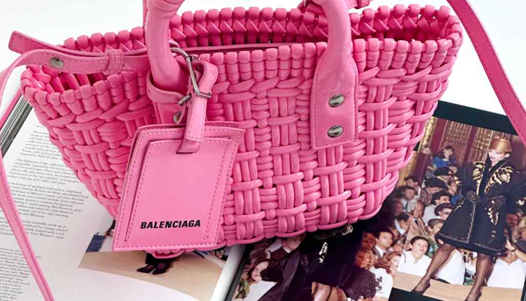 as-bolsas-mais-famosas-da-balenciaga-que-ainda-vale-o-investimento-em-2025-na-super-sale-etiqueta-unica-200525