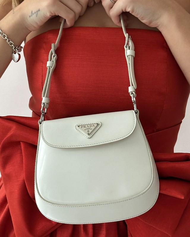 Bolsa Prada Cleo. Clique na imagem e confira mais modelos!