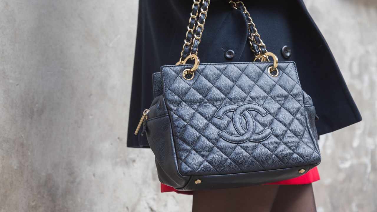 capa do post sobre bolsas para investir na super sale extended do mês das mães