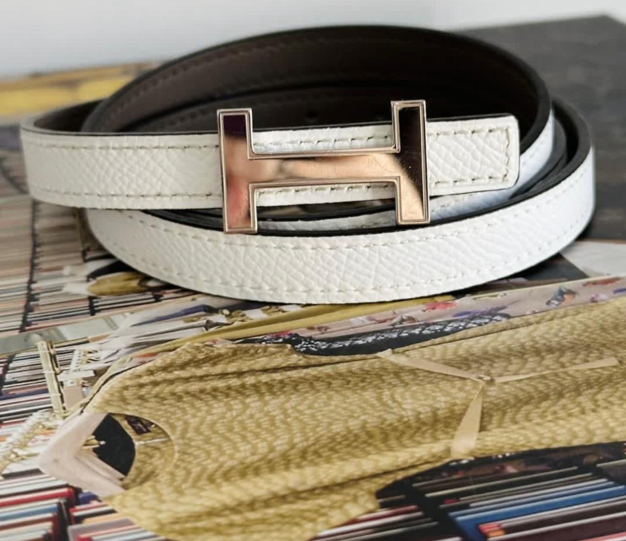Foto de cinto Hermès, um dos acessórios de luxo second hand para o dia dos namorados.