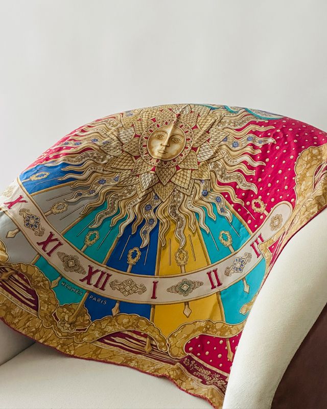 Lenço Hermès. Clique na imagem e confira mais modelos!