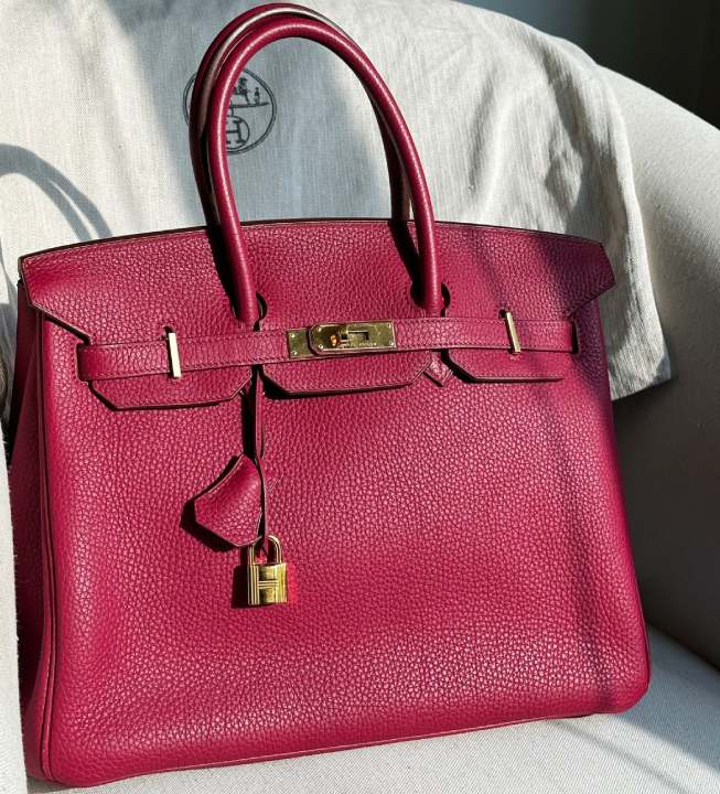 Foto da Bolsa Birkin da hermès.