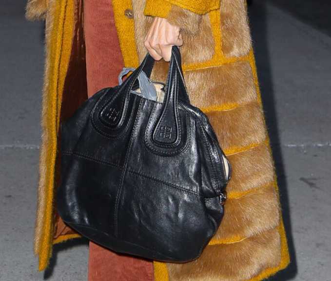 Foto da bolsa Nightingale da marca de luxo francesa Givenchy.