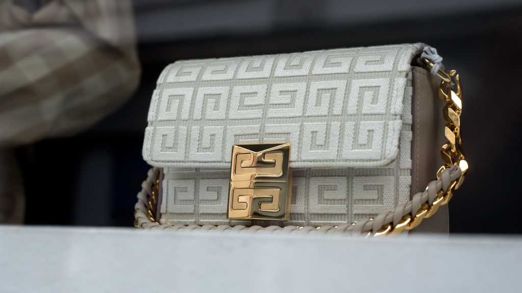 bolsas-givenchy-na-super-sale-modelos-iconicos-que-voce-precisa-conhecer-130625
