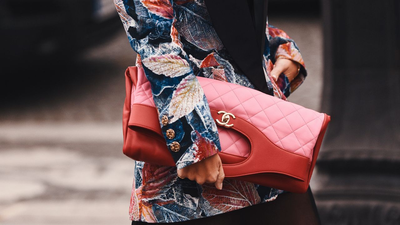 capa do post sobre maxi bags na super sale dos namorados