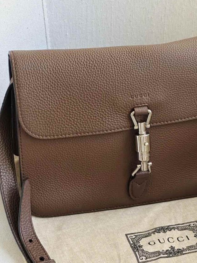 Bolsas Minimalistas de Grifes Famosas para aderir à tendência do Quiet Luxury