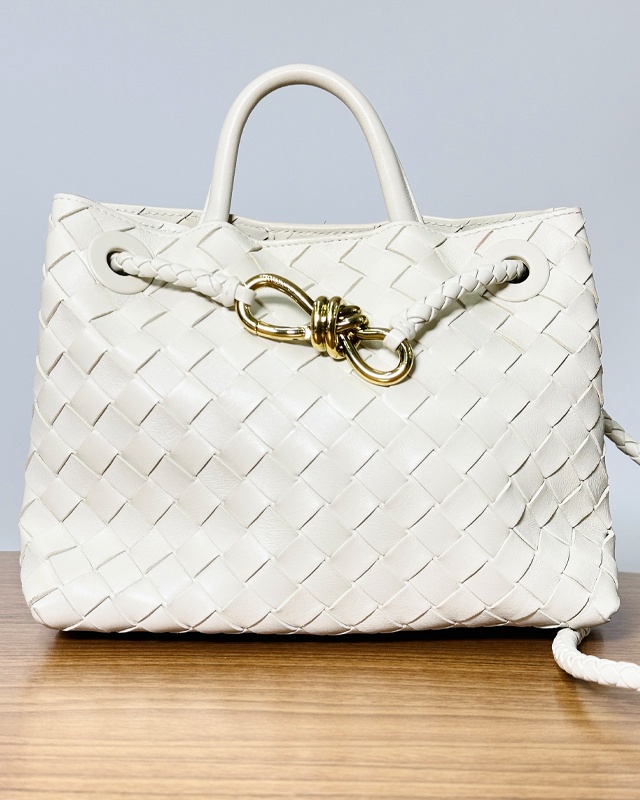 Bolsa Bottega Veneta Andiamo. Clique na imagem e confira mais modelos!