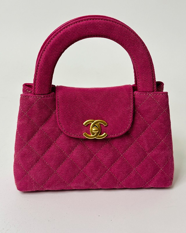 Bolsa Chanel Nano Shopping. Clique na imagem e confira mais modelos!