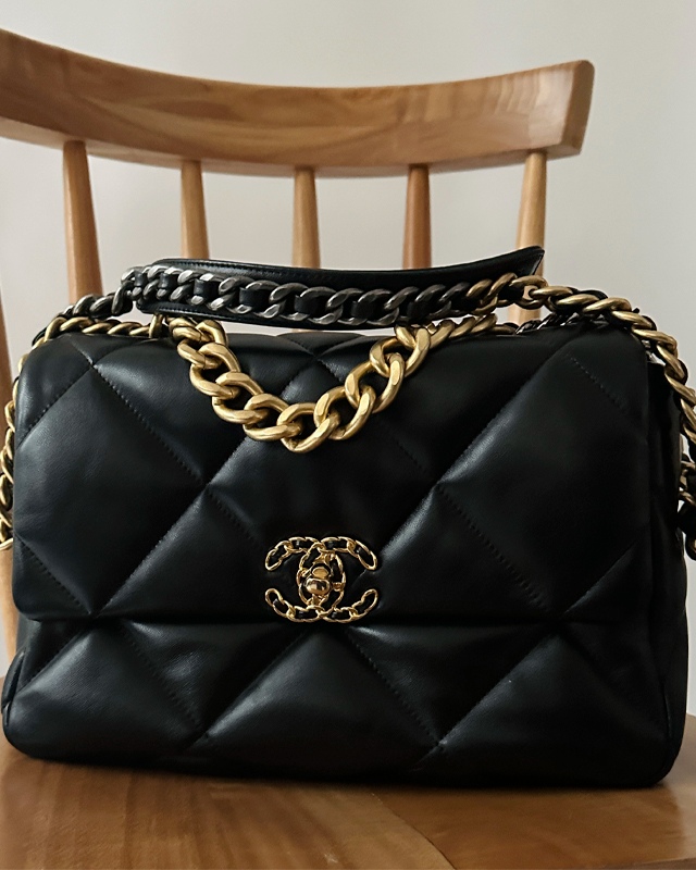 Bolsa Chanel 19. Clique na imagem e confira mais modelos!