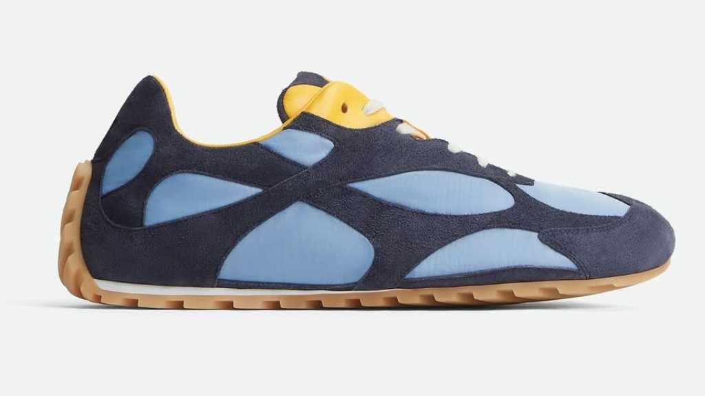 Foto do novo sneaker da Bottega Veneta Orbit Flash.