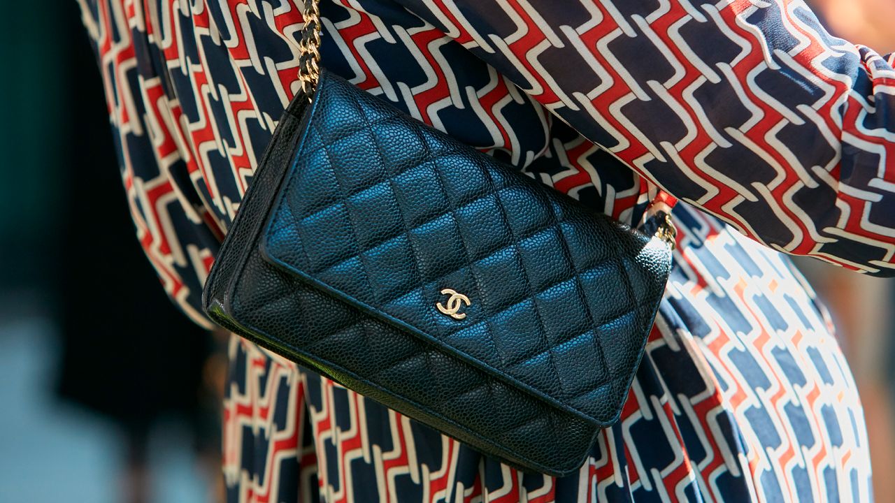 capa do post sobre peças chanel na super sale dos pais