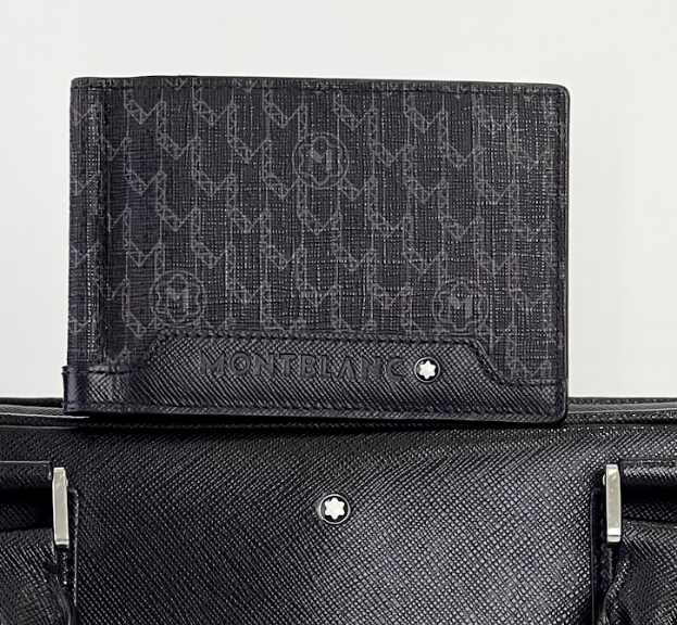 Foto de carteira de luxo masculina da marca Montblanc.