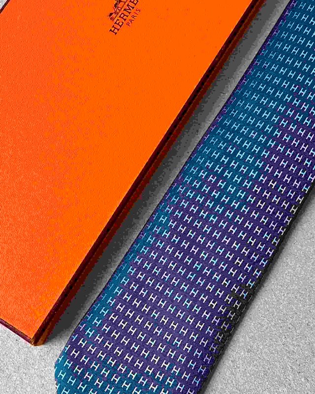Gravata Hermès. Clique na imagem e confira mais modelos da marca!