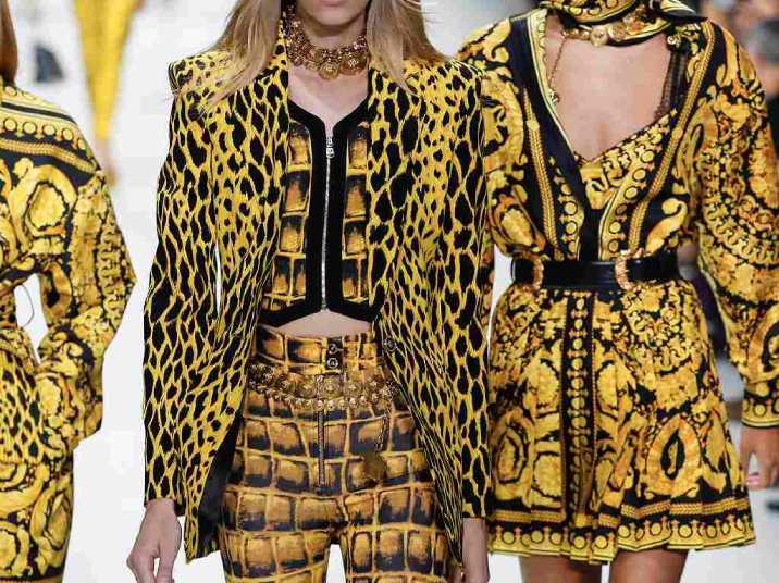 Foto de desfile da Versace.