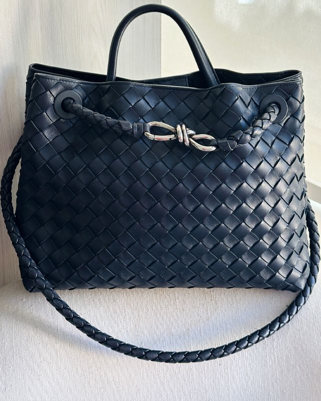 Bolsa Bottega Veneta Andiamo. Clique na imagem e confira mais modelos!