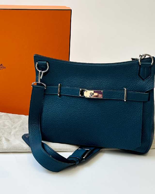 Foto da bolsa Hermès Jypsière um dos modelos que esgotam rápido no mercado de resale.