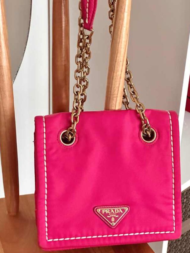 As crossbody Prada mais versáteis: Bolsas tiracolo para sair, viver e repetir!