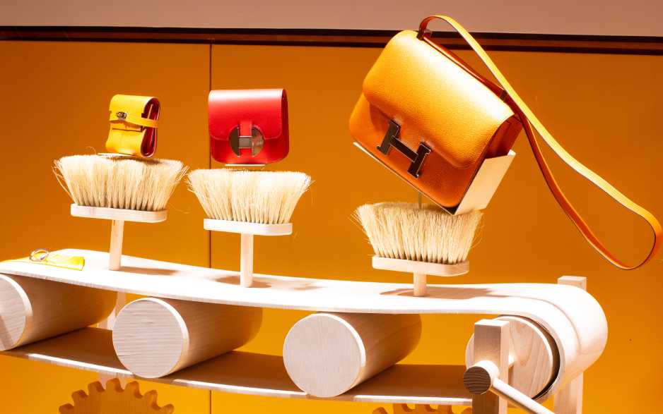 Hermès apresenta Le Monde d’Hermès Kiosk no Shopping Iguatemi SP. Saiba datas, atividades e como garantir sua entrada gratuita.