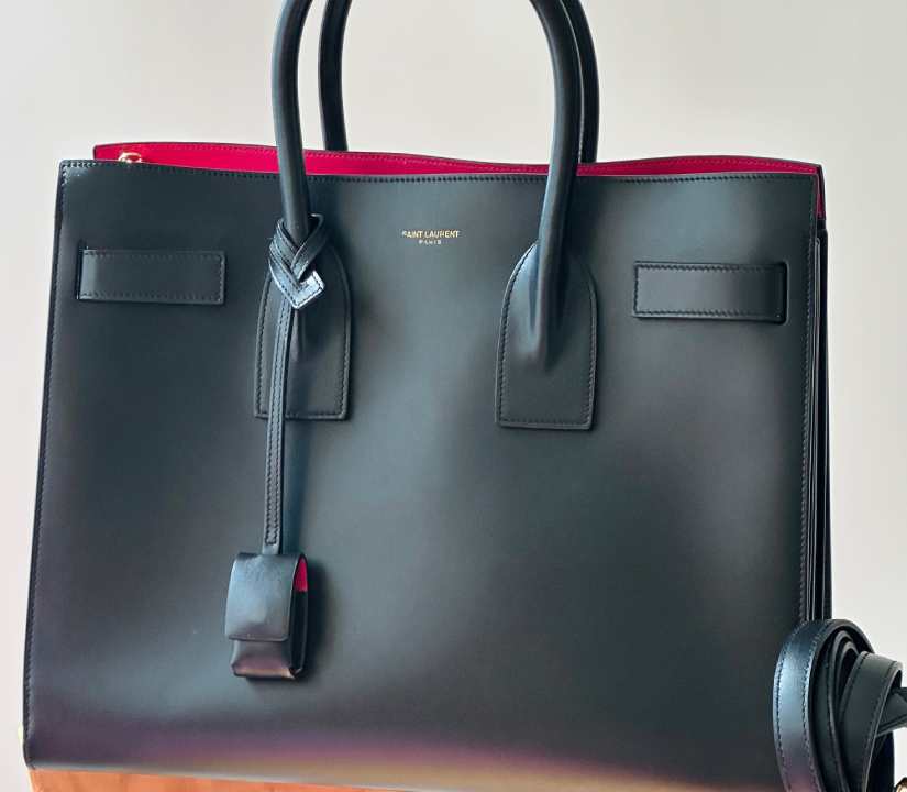 Foto de bolsa saint laurent sac de jour.