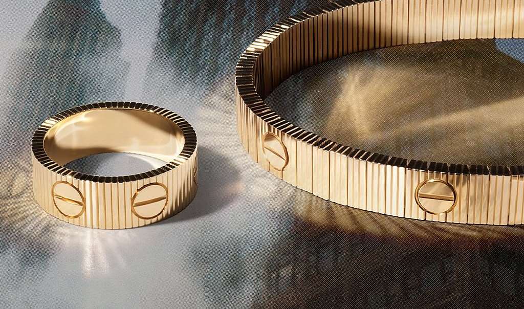 Foto da nova Coleção Cartier Love Unlimited , com anel e pulseira mais flexíveis.