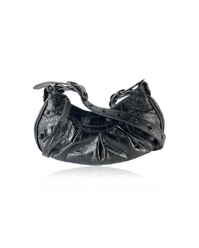 Bolsa Balenciaga Le Cagole. Clique na imagem e confira mais modelos!
