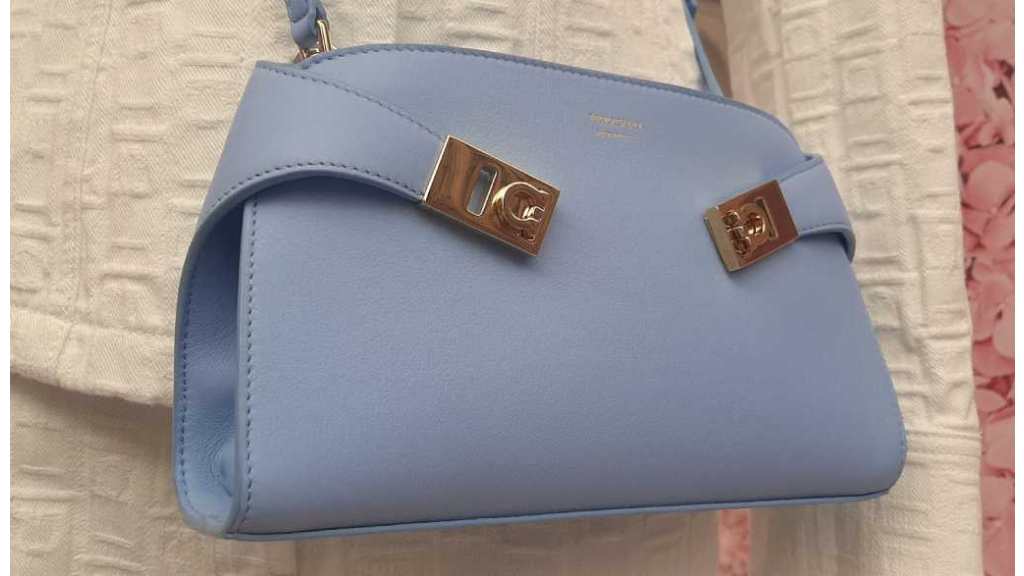 As novidades de bolsas italianas mais quentes no etiquta unica