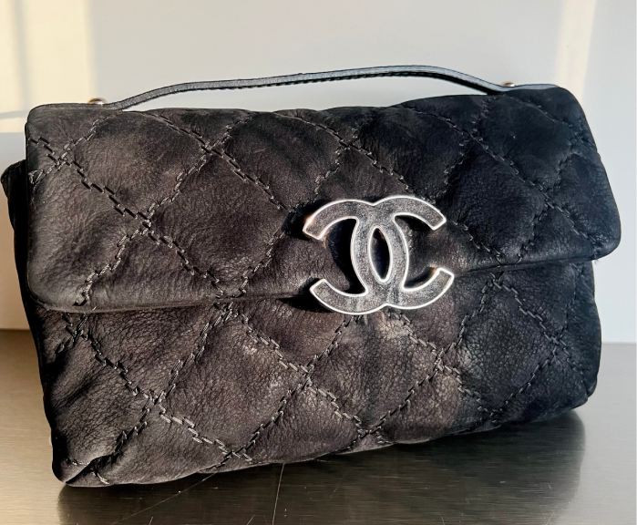 Foto de uma das dicas de compras de bolsas Chanel, modelo hampton.