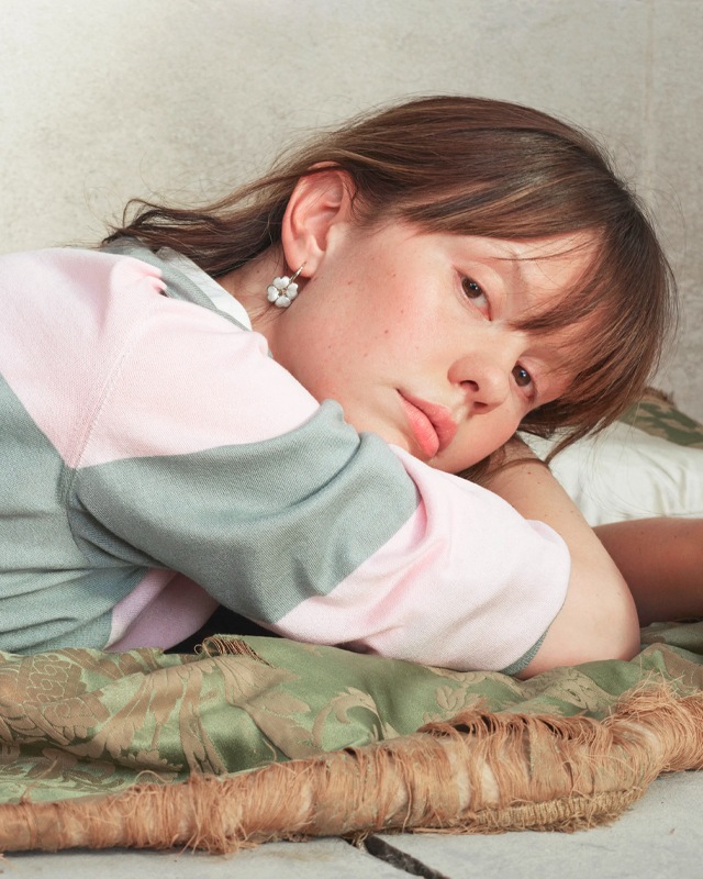 Mia Goth para Dior. (Foto: Reprodução/WWD)