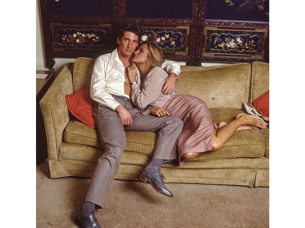 Foto de Richard Gere usando terno Giorgio Armani no filme Gigolô Americano.