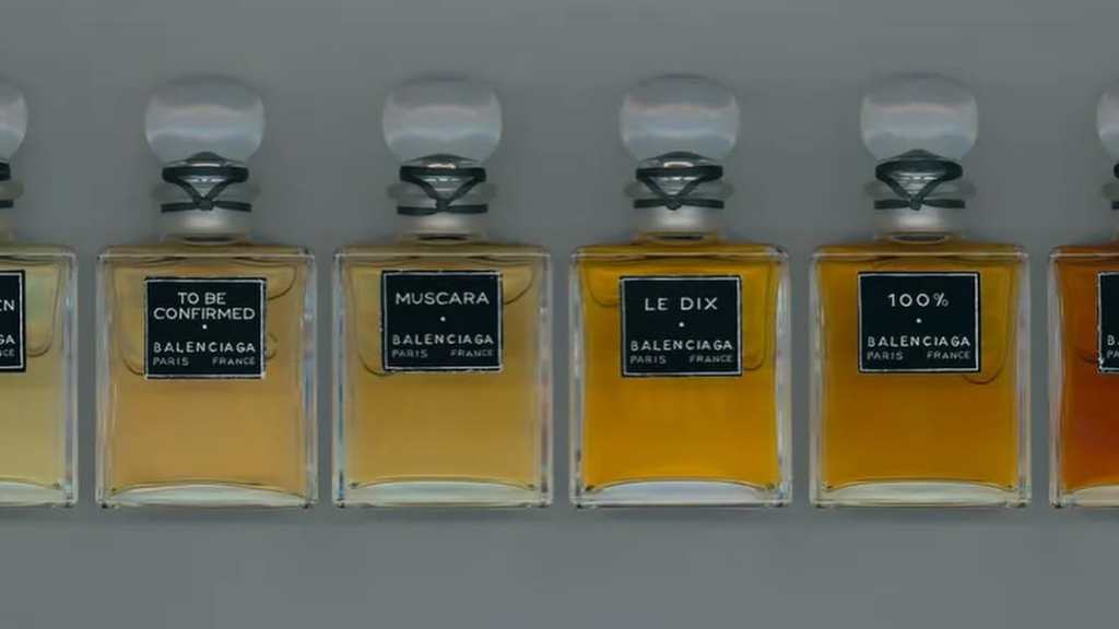 Foto da nova linha de perfumes da Balenciaga,