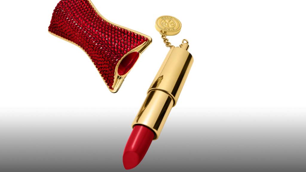 Foto de um dos batons mais caros do mercado de beleza de luxo que custa mais de dois mil reais:  Batom Bond No.9 Swarovski