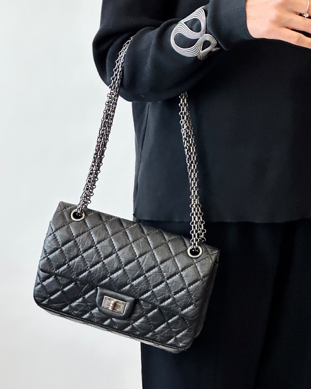 Bolsa Chanel Reissue. Clique na imagem e confira mais modelos da marca!