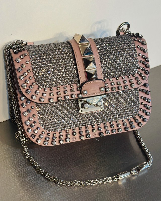 Bolsa Valentino Glam Lock. Clique na imagem e confira mais modelos da marca!