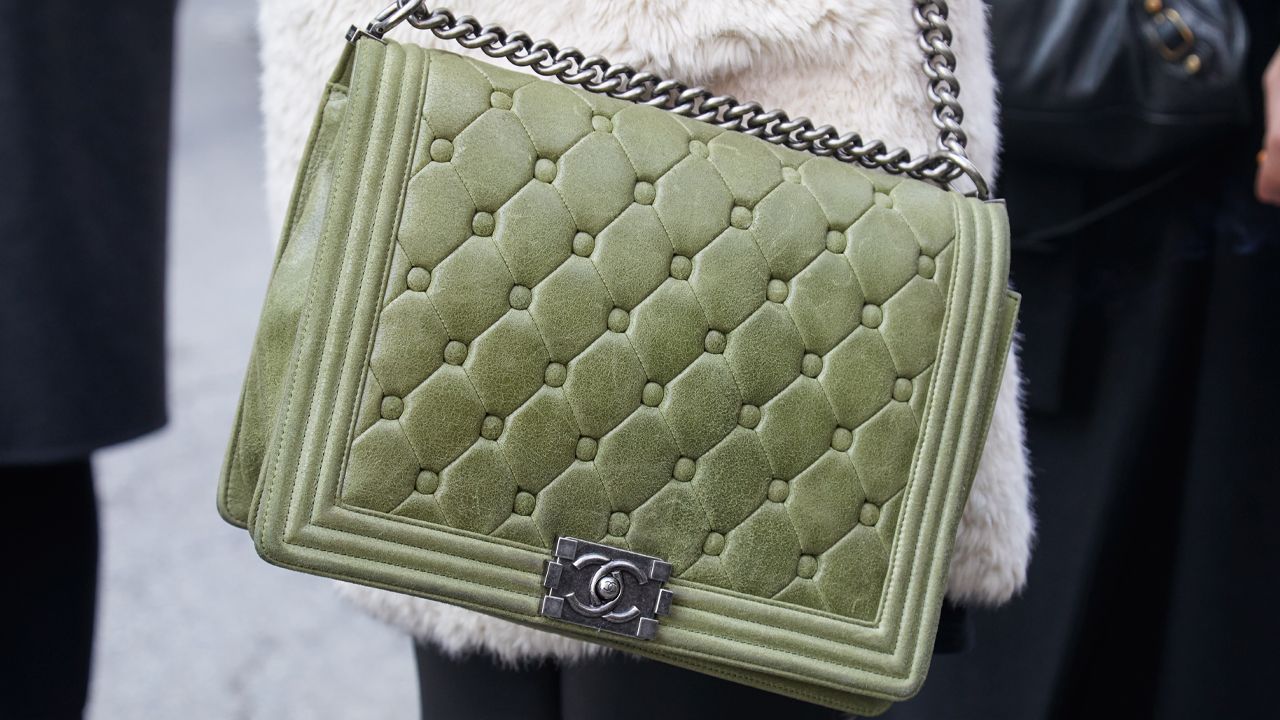 capa do post sobre peças de marcas de luxo francesas para investir