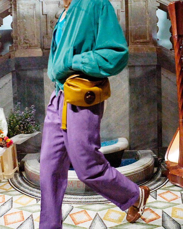 Parceria Versace x Onitsuka Tiger. (Foto: Reprodução/GQ UK)