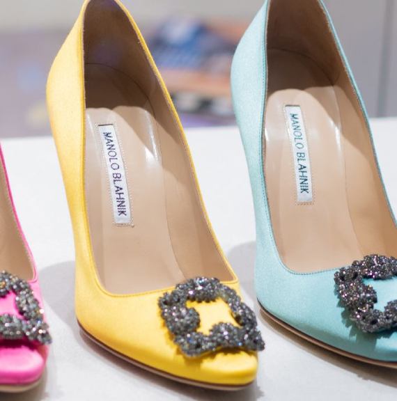 Foto de sapatos femininos clássicos da Manolo Blahnik.