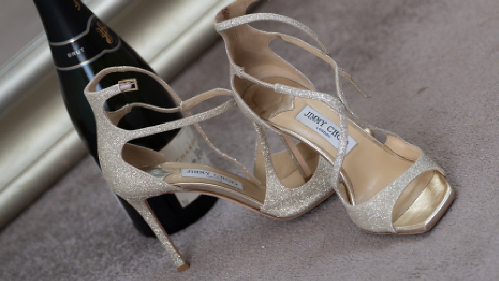 top-10-sapatos-femininos-classicos-que-vao-salvar-o-seu-closet-modelos-com-e-sem-salto-de-luxo-011025