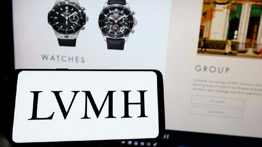 O grupo LVMH anuncia a compra da La Joux-Perret, referência em movimentos suíços, e amplia seu domínio técnico com TAG Heuer, Hublot e Zenith.
