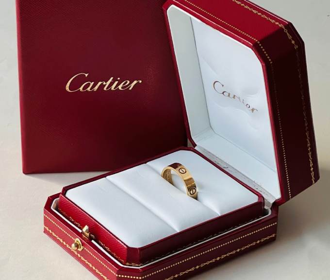 Foto do anel Love da marca de luxo Cartier.