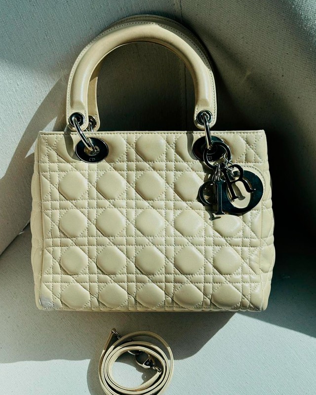 Bolsa Lady Dior. Clique na imagem e confira mais modelos da marca!