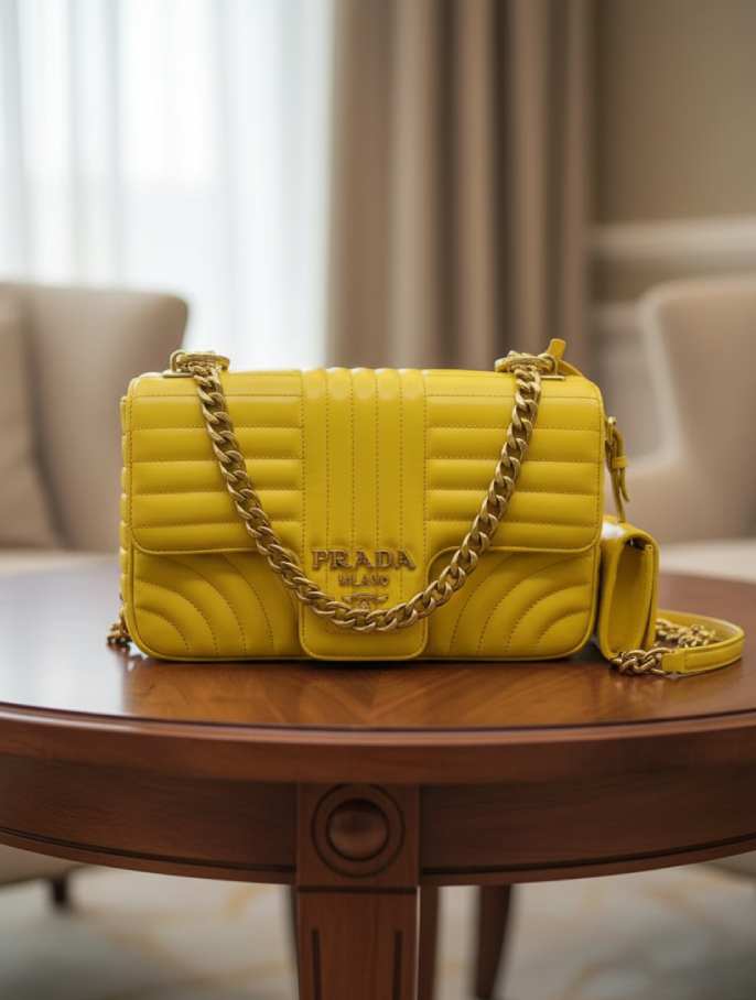 xmas-sale-presenteaveis-para-ela-ideias-de-presentes-de-luxo-femininos-bolsa-prada-diagramme