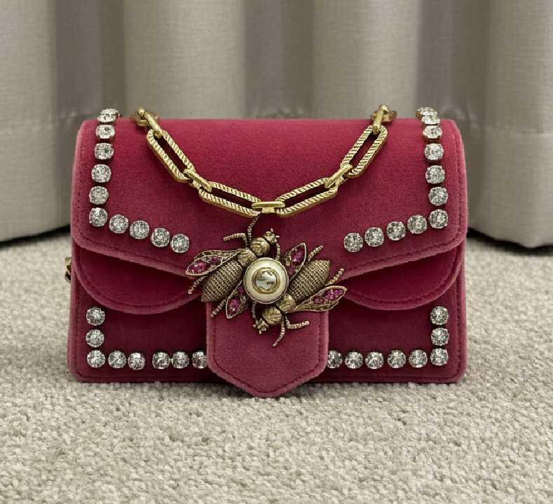 Foto de uma das bolsas Gucci nada básicas no Black Month do Etiqueta ún ica.