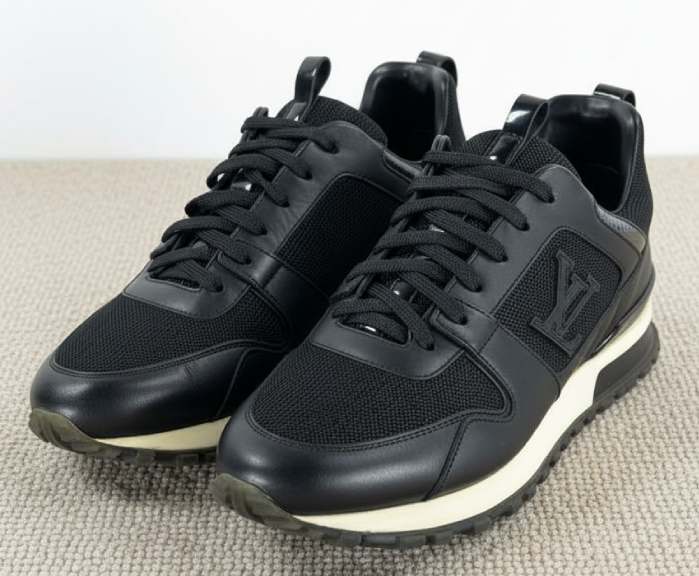 Foto do Run Away um dos modelos de tênis louis vuitton no black month.
