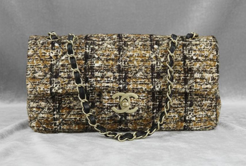 Foto da Bolsa Chanel East West Flap Ponyhair, um dos modelos diferenciados na cyber week do Etiqueta única.